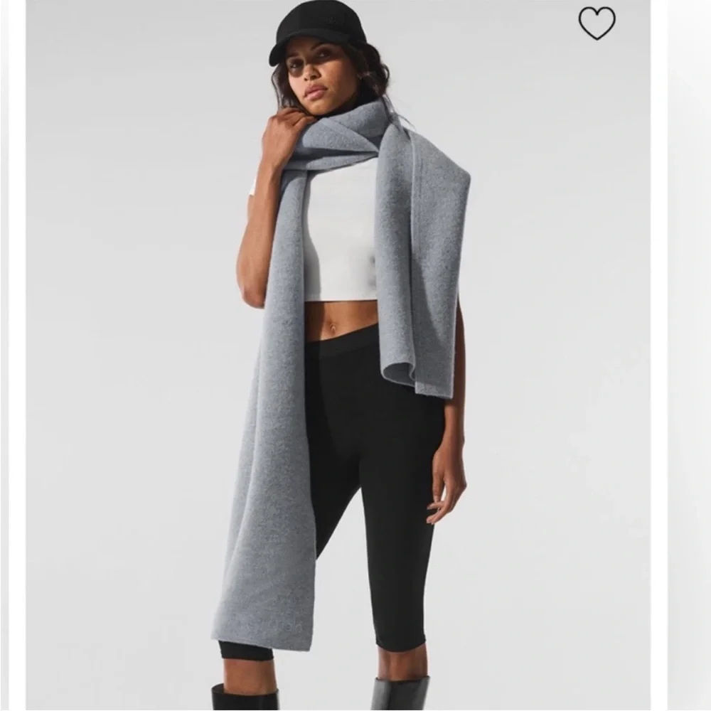 NEW! Alo Merino Wool Oversized Scarf Hazy Heather Grey